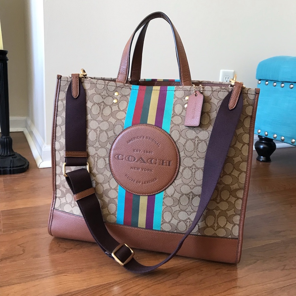 Coach Dempsey Tote Bag 40 In Signature Jacquard With Stripe And Coach Patch - Picture 15 of 15